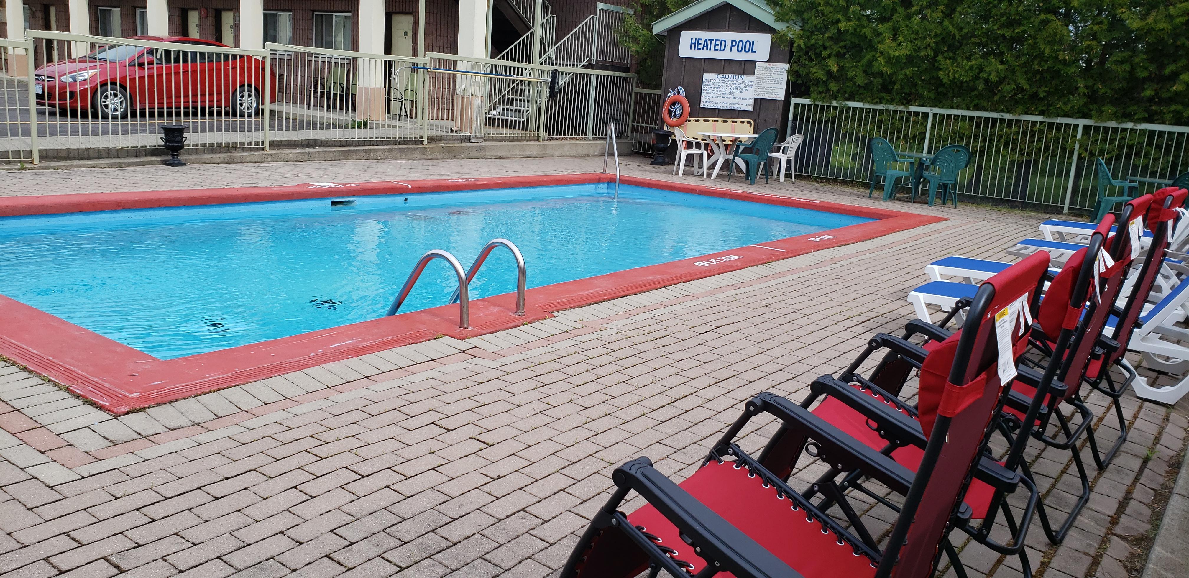 Quality Inn & Suites 1000 Islands Гананокве Экстерьер фото